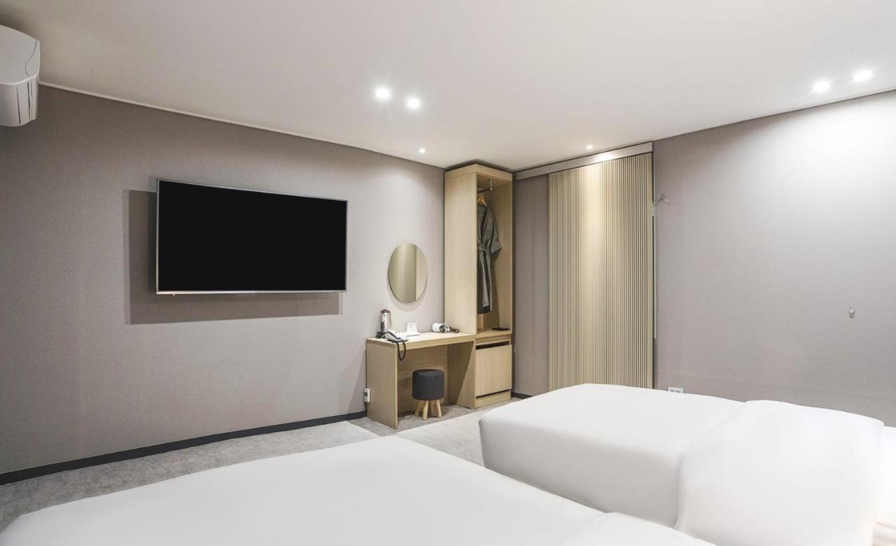 Jj Hotel Соннам Экстерьер фото